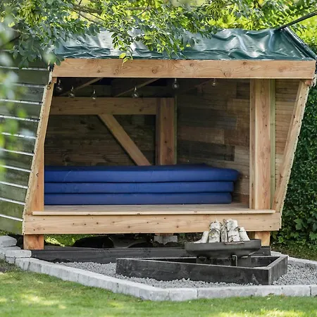 Vakantiehuis 3 Bedroom Amazing In *