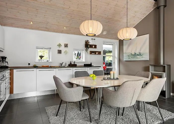 3 Bedroom Amazing In Vakantiehuis *